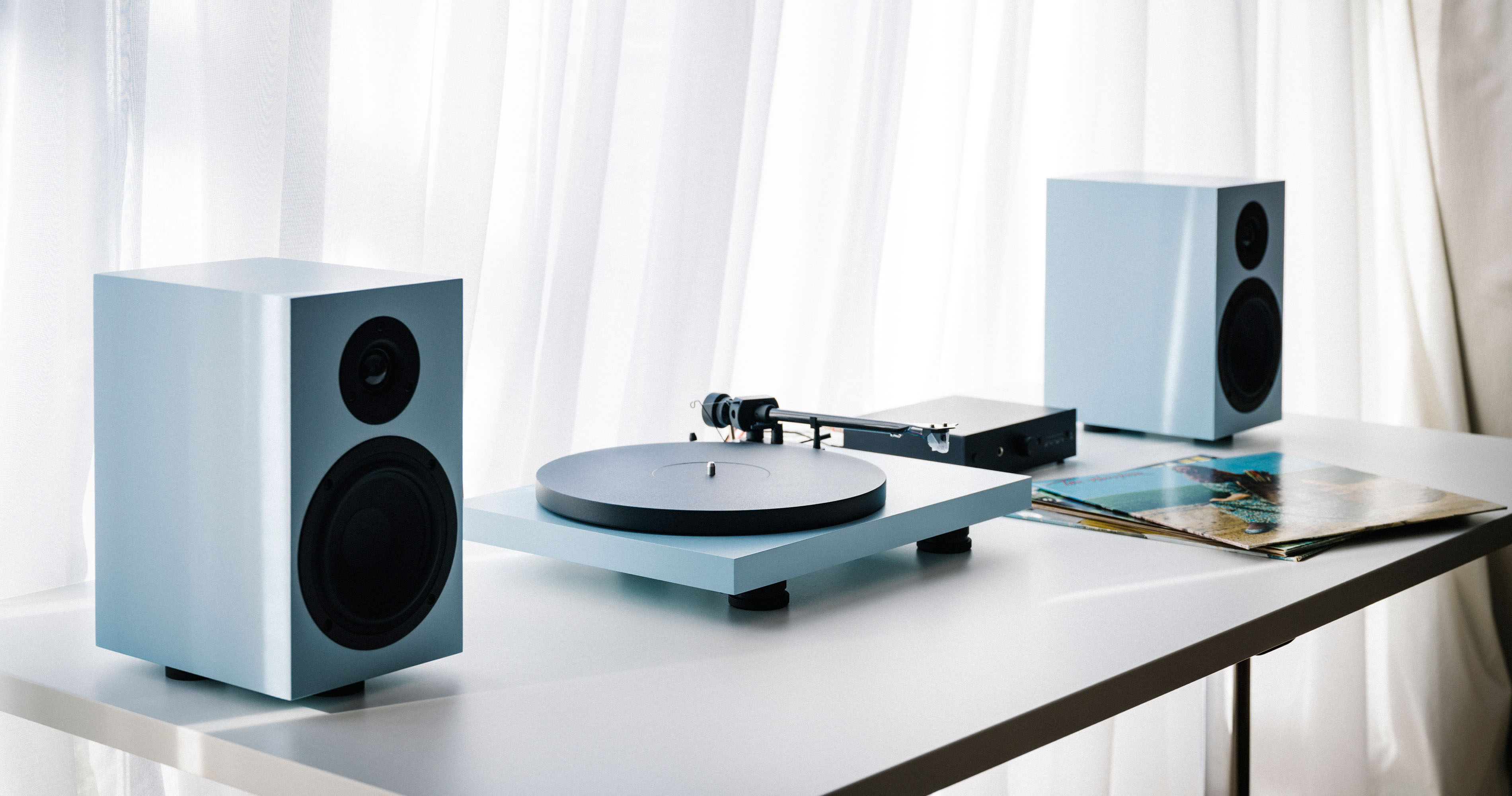 Discover the Pro-Ject Colourful Audio System 2 in Stunning Polar Blue