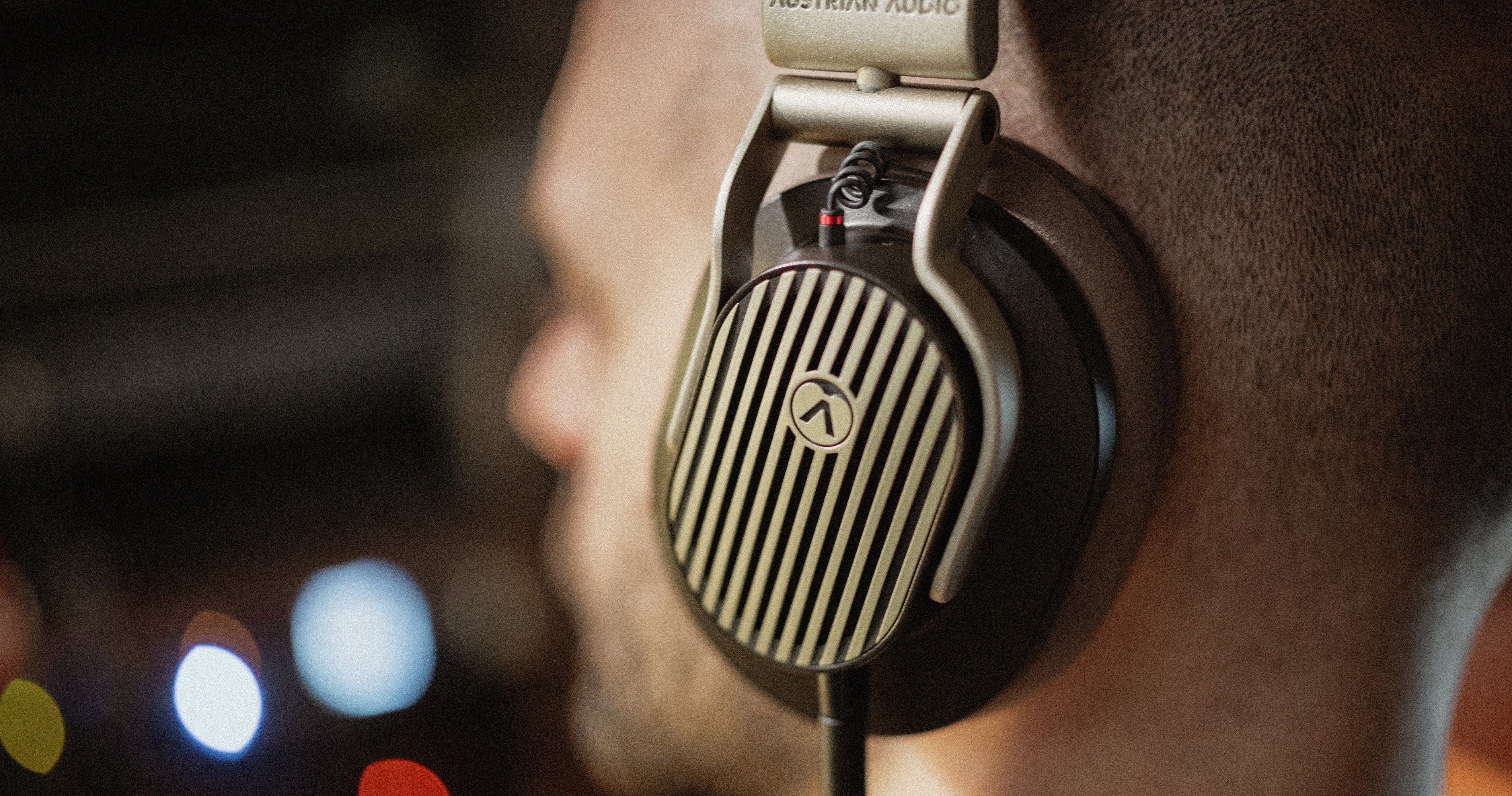 Audio headphones austrian audio the composer Austrian Audioの