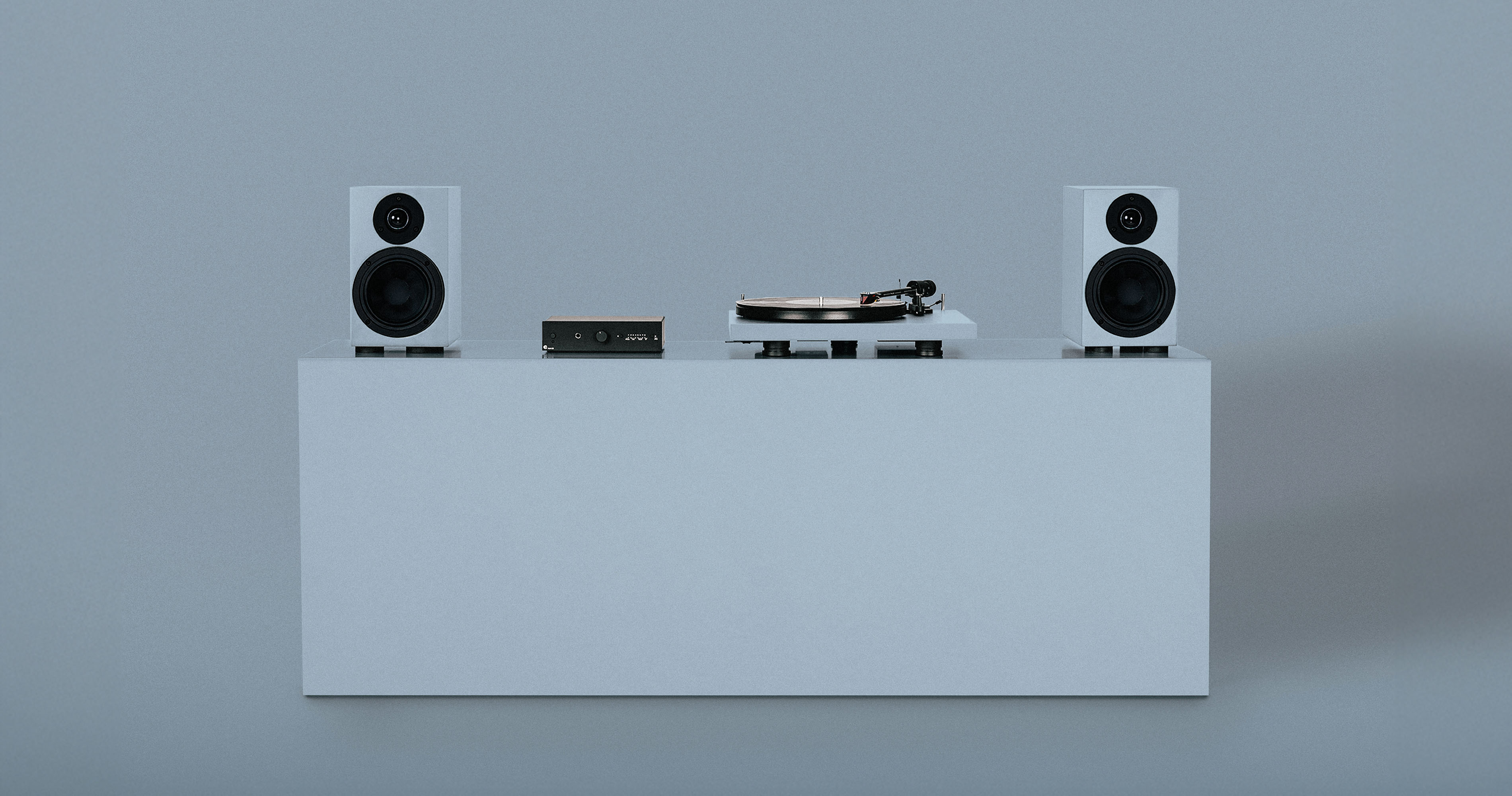 Discover the Pro-Ject Colourful Audio System 2 in Stunning Polar Blue